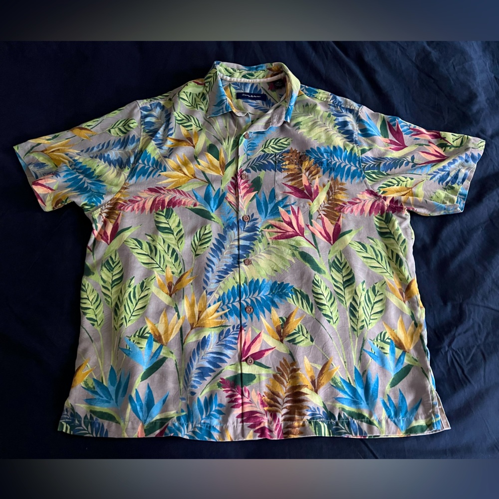 Tommy Bahama island zone silk and polyester floral shirt. Big and Tall size 1XB.
